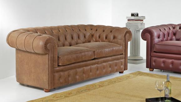 Divano letto Chesterfield con struttura portante in legno massello