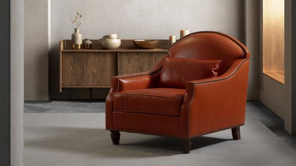 Poltrona con struttura in legno massello