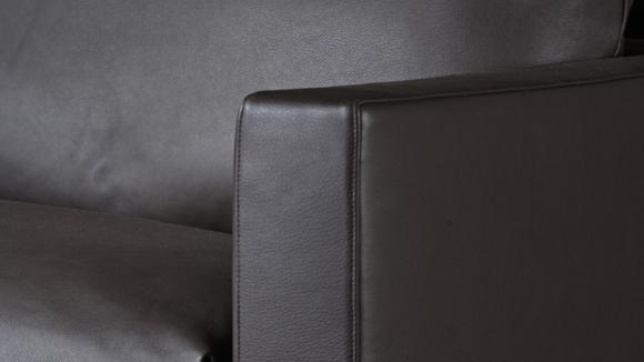 Cuciture ribattute in tutto il suo rivestimento